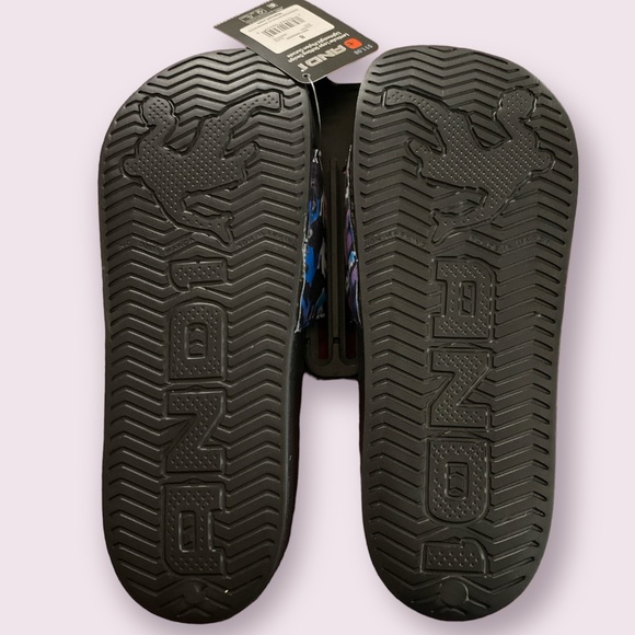 And1 slides size 8 - Picture 2 of 4